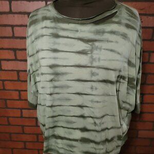 Frayed Green Tie Dye T-Shirt with hole at the neckline Size Large